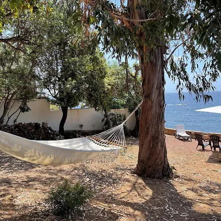 Maison Charmante, Pied Dans L'eau