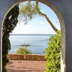 Vila La Flemmardiere Dans Crique Paradisiaque