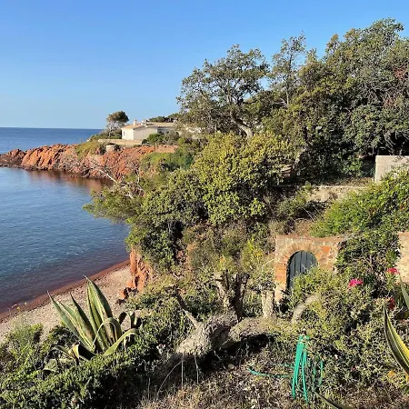 Maison Charmante, Pied Dans L'eau * Saint-Raphael (Var)