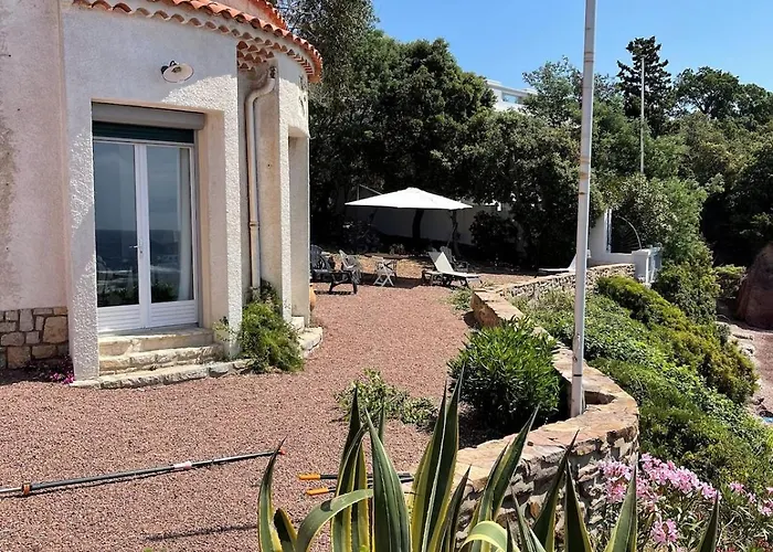 Vila Maison Charmante, Pied Dans L'eau Saint-Raphaël