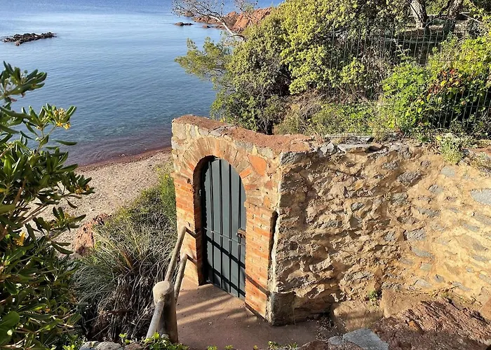 Maison Charmante, Pied Dans L'eau Сен-Рафаэль