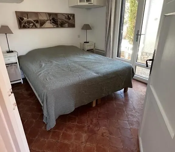 Maison Charmante, Pied Dans L'eau Villa