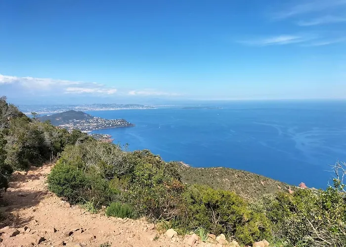 Vila Maison Charmante, Pied Dans L'eau Saint-Raphaël